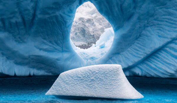 Photo of an iceberg